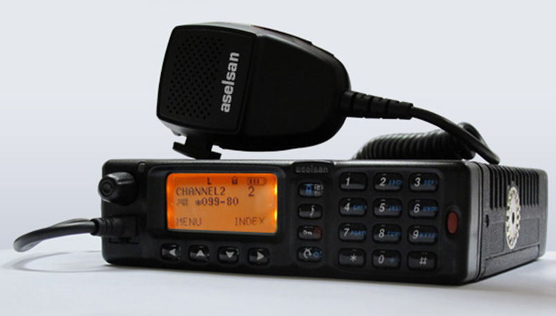 4725 UHF DMR Araç Telsizi